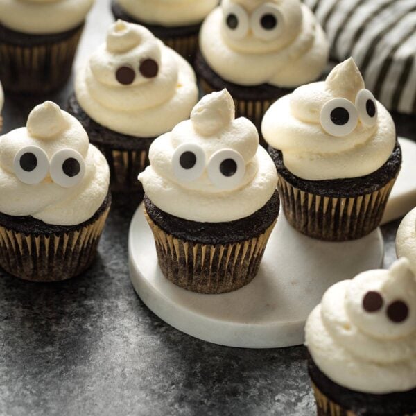Spooky Ghost Cupcakes - Nourish and Fete