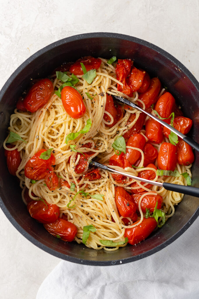 Roasted Tomato and Garlic Spaghetti | Nourish and Fete