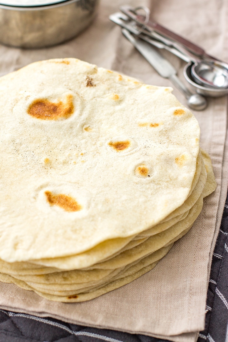 https://www.nourish-and-fete.com/wp-content/uploads/2017/07/flour-tortillas-from-scratch-740px-2a.jpg