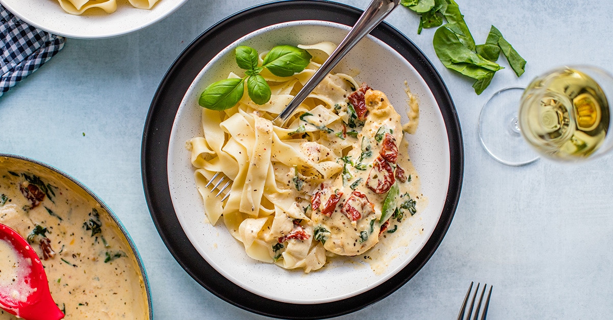 Creamy Tuscan Chicken With Spinach And Sun Dried Tomatoes