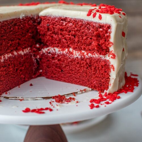 what if my dog eats red velvet cake