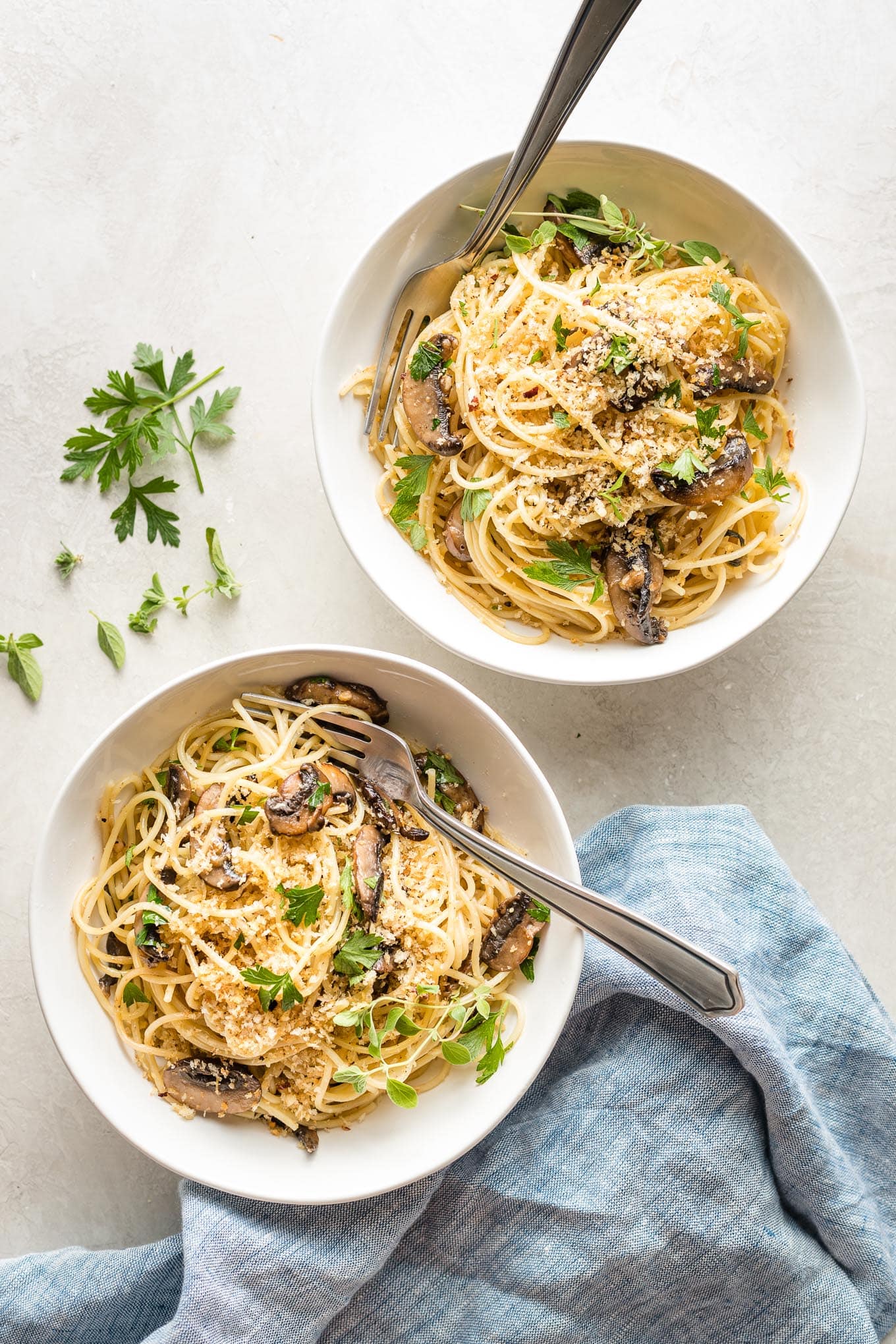 Spaghetti with Mushrooms, Oregano, and Garlicky Breadcrumbs - Nourish ...