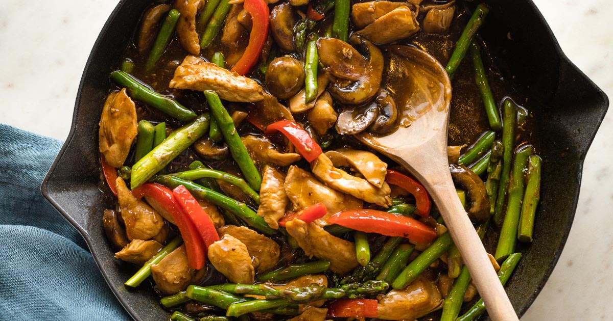 Chimichurri Chicken Asparagus Skillet - Nourish and Fete