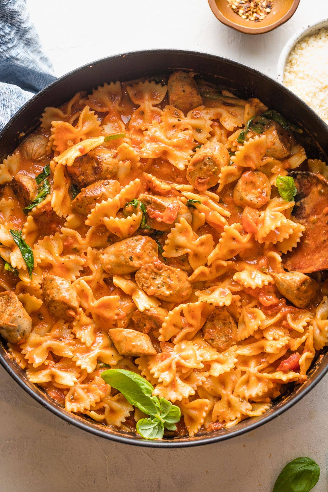 Italian Chicken Sausage Pasta (in 25 minutes) - Nourish and Fete