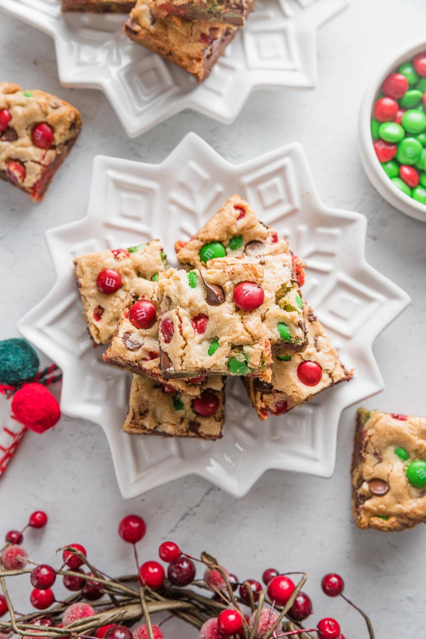 https://www.nourish-and-fete.com/wp-content/uploads/2023/12/christmas-mm-blondies-4.jpg