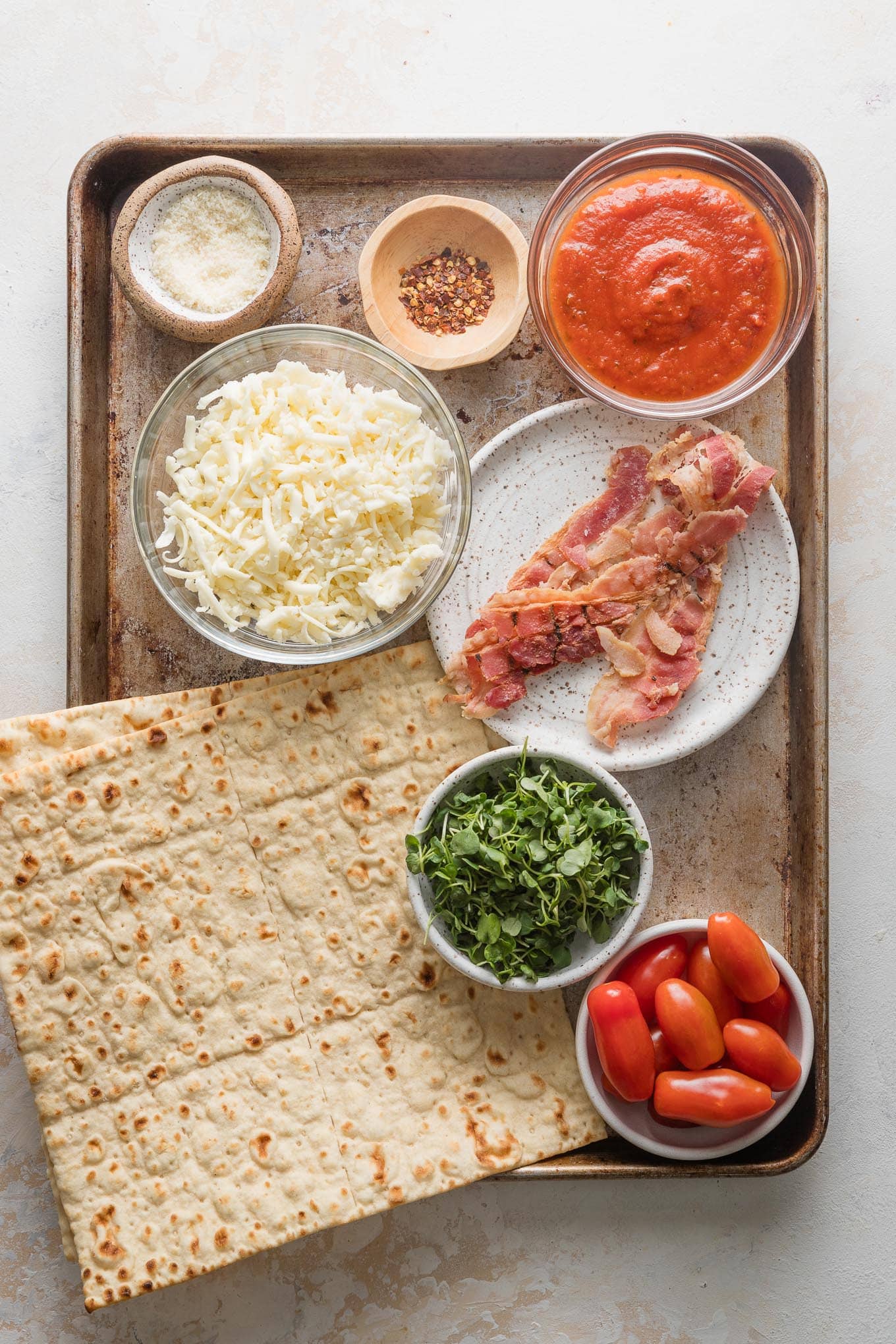 BLT Flatbread Pizza - Nourish and Fete